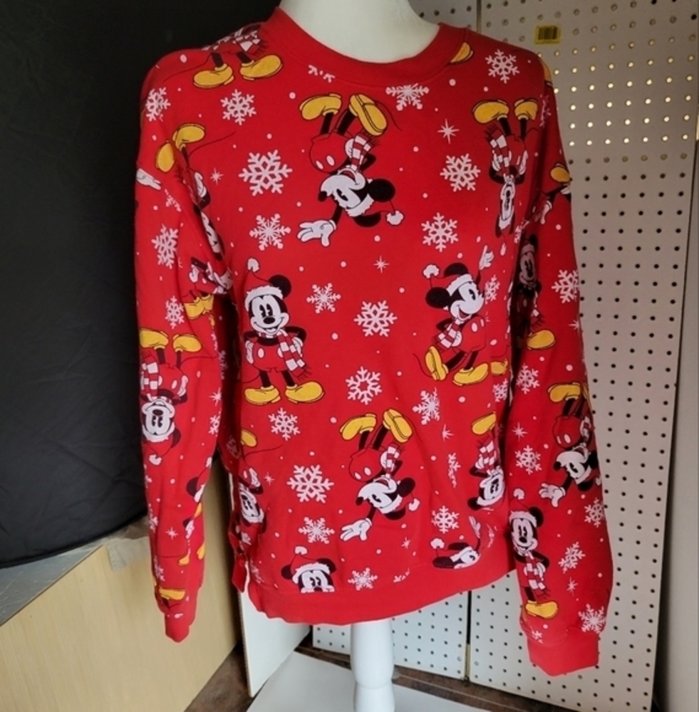 Disney size L 11-13 red Christmas  Holiday Mickey‎ Mouse sweatshirt